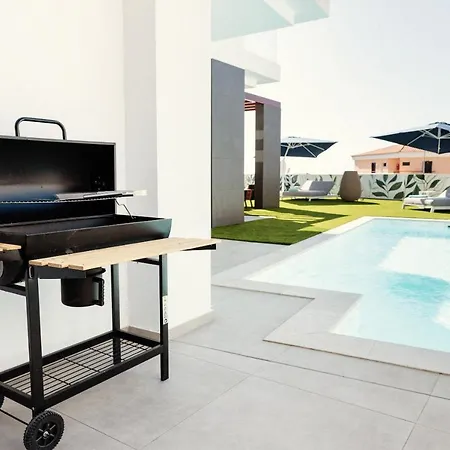 Eden فيلة أذيخي