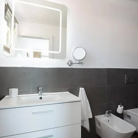 Eden - Seaviews, Large Terrace & Private Heated Pool فيلة *