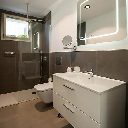 Eden - Seaviews, Large Terrace & Private Heated Pool فيلة