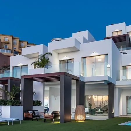 Eden - Seaviews, Large Terrace & Private Heated Pool فيلة أذيخي