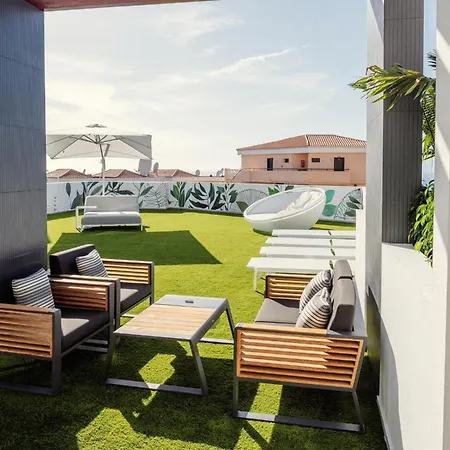 فيلة Eden - Seaviews, Large Terrace & Private Heated Pool أذيخي