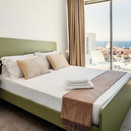 فيلة Eden - Seaviews, Large Terrace & Private Heated Pool *